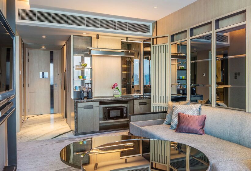 هتل Hyatt Centric Victoria Harbour