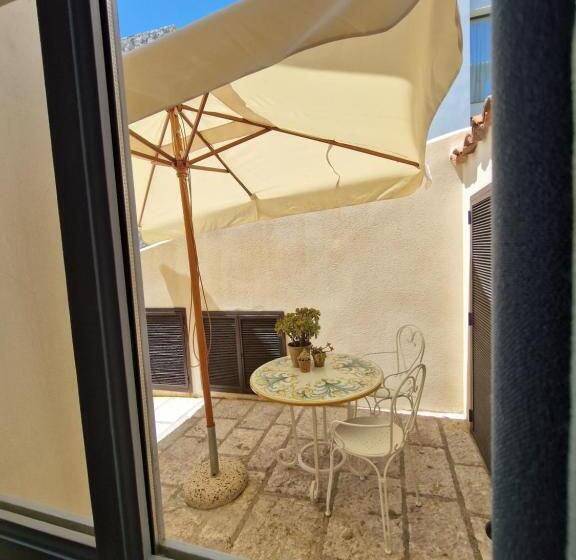 فندق Ngonia Bay Boutique