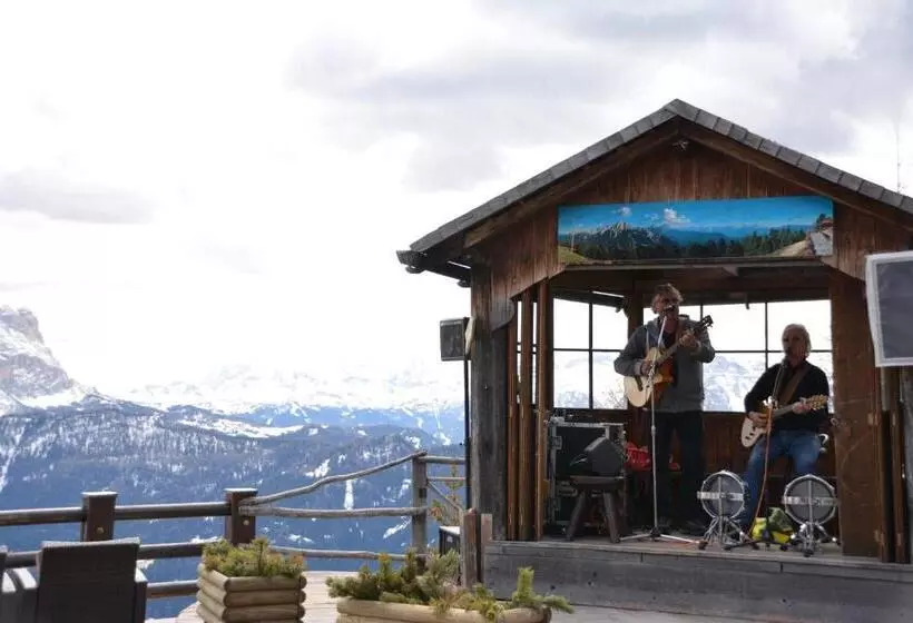 Hotel Rifugio Graziani Hütte