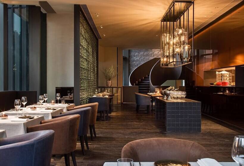 호텔 The Middle House