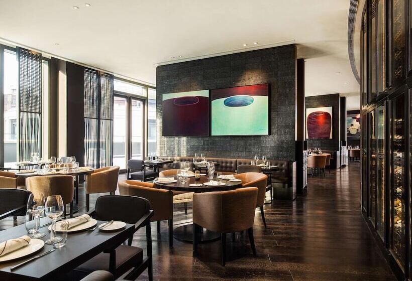 호텔 The Middle House