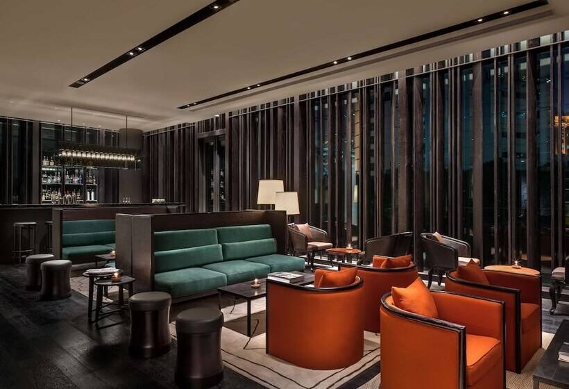 호텔 The Middle House