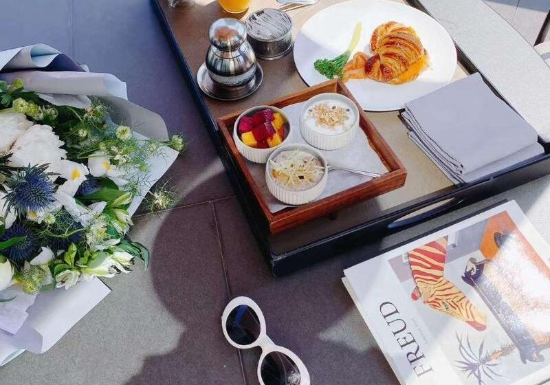 호텔 The Middle House