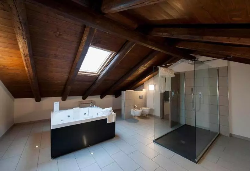 Hotelli Ultimo Borgo