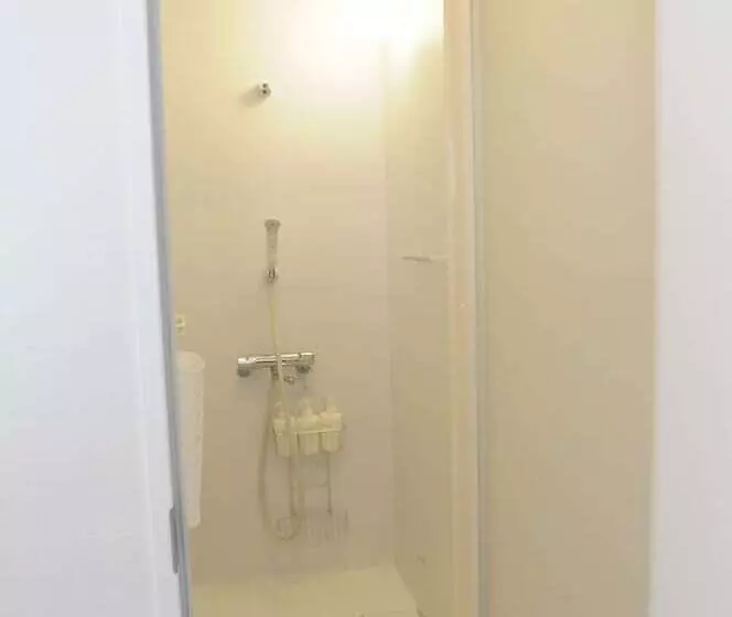 Lodger Hostel & Restaurant Matsusaka