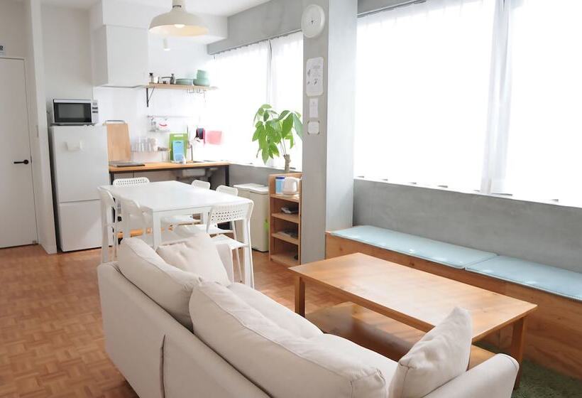 Lodger Hostel & Restaurant Matsusaka