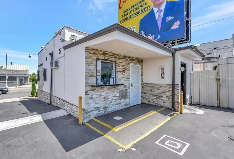 モーテル Mid City Inn