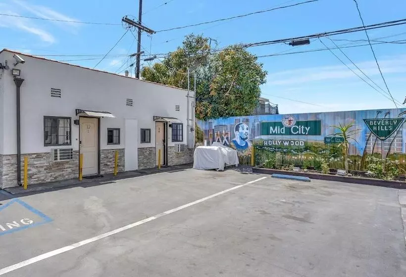 モーテル Mid City Inn