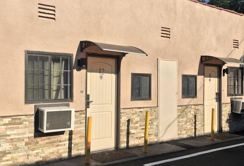 Мотель Mid City Inn