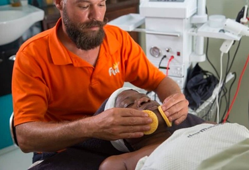 استراحتگاه The Fred Adults Only