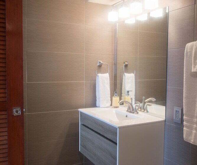 استراحتگاه The Fred Adults Only