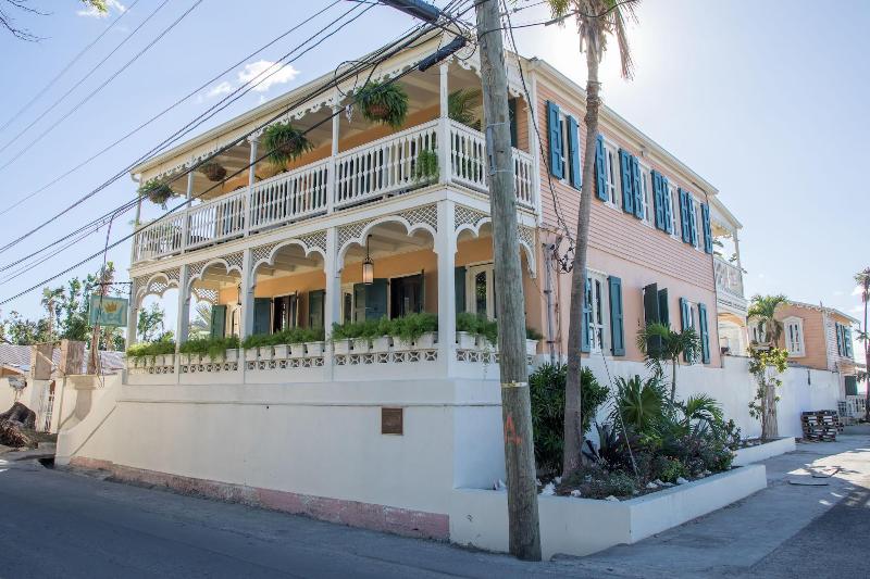 استراحتگاه The Fred Adults Only