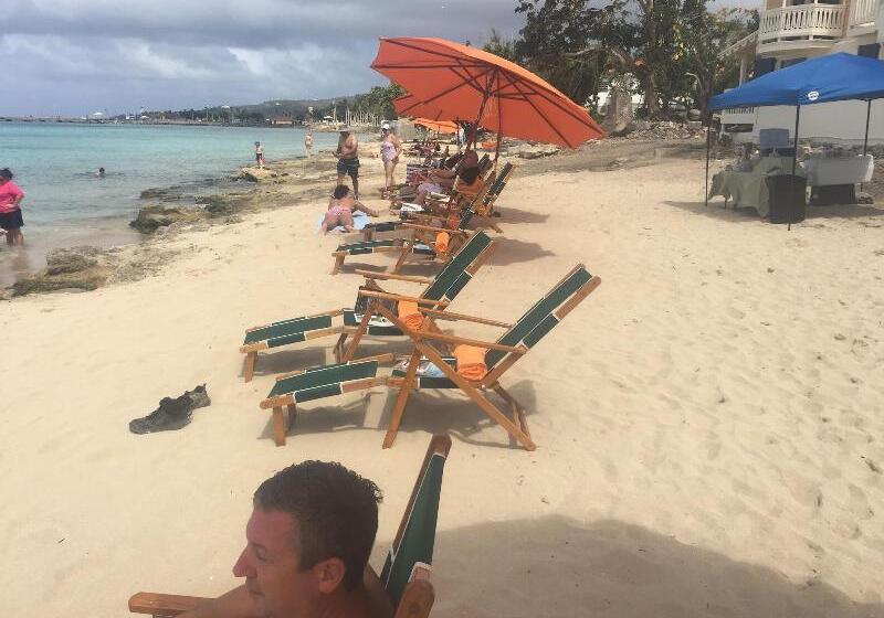 استراحتگاه The Fred Adults Only