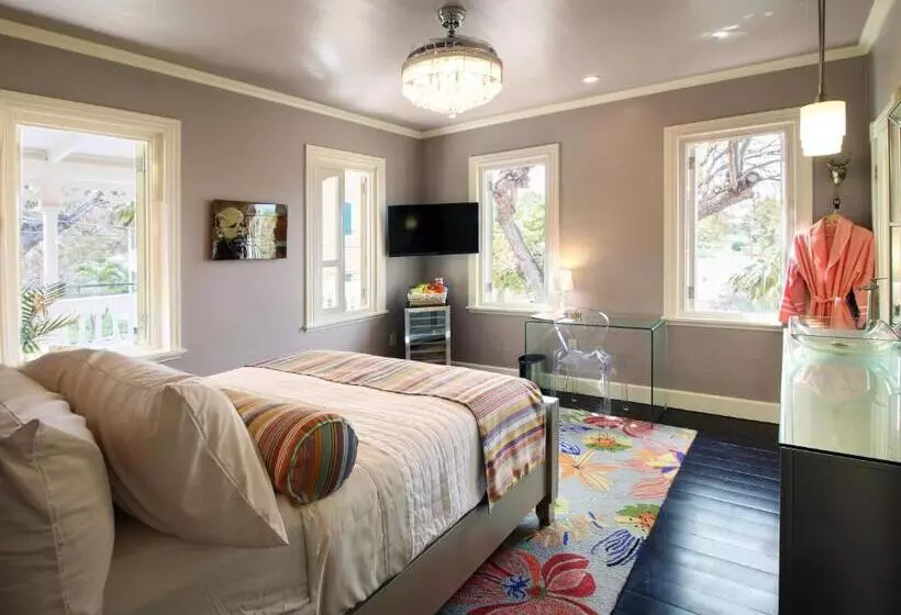 استراحتگاه The Fred  Adults Only