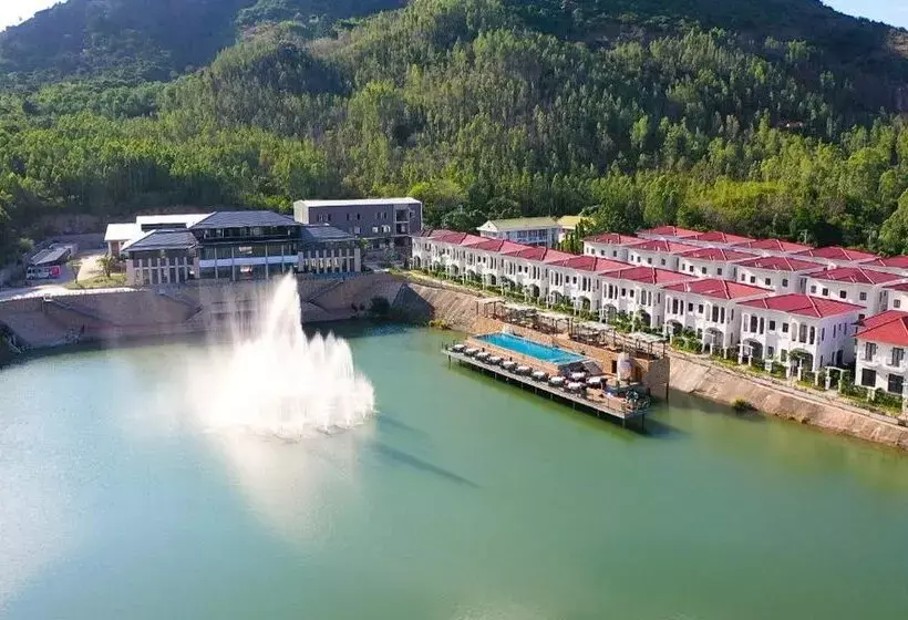 استراحتگاه Swiss Belvillas Solavita Binh Tien