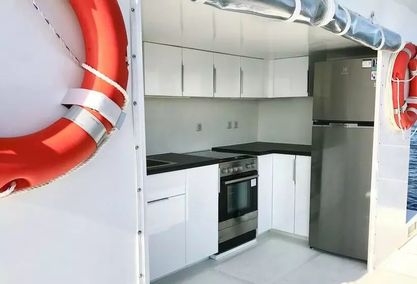 Hotelli Nyaman Catamaran