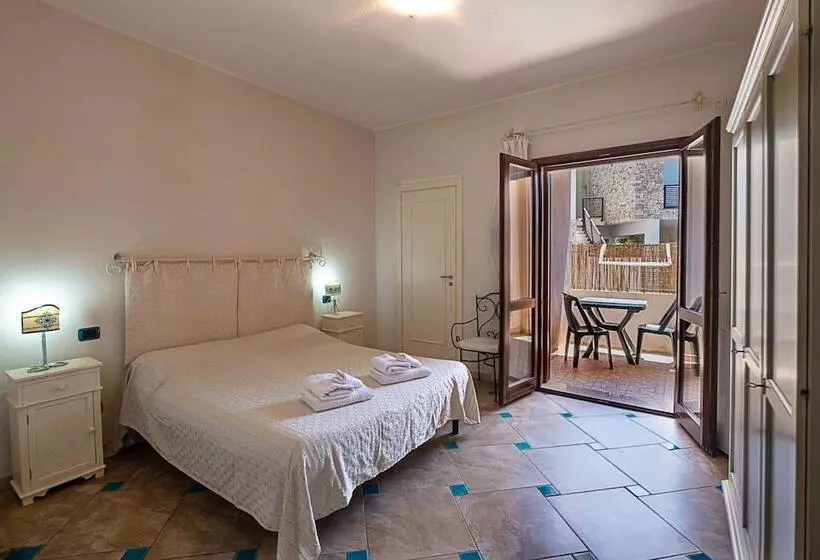 ベッドアンドブレックファースト Giaco's Rooms