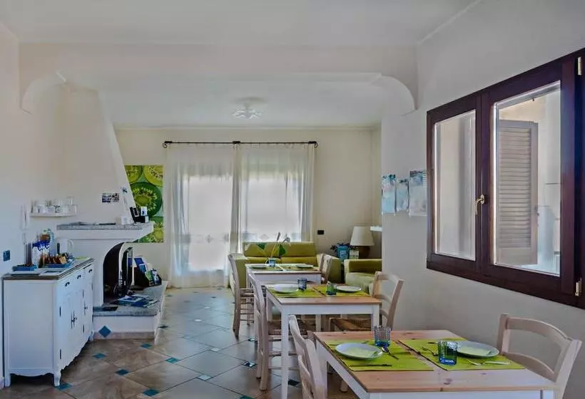 ベッドアンドブレックファースト Giaco's Rooms