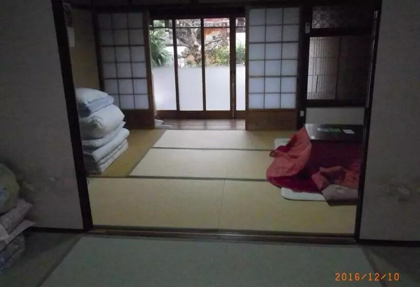 Aamiaismajoitus (B&B) Oyajino Umi