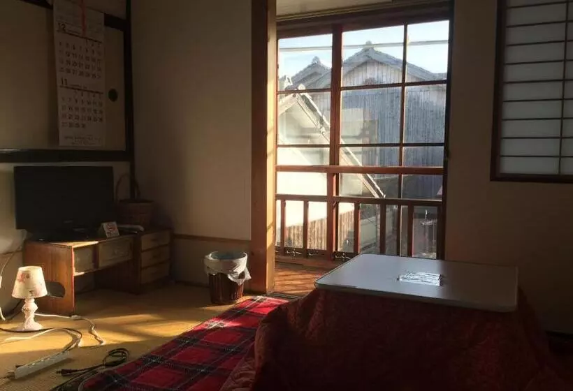 Aamiaismajoitus (B&B) Oyajino Umi