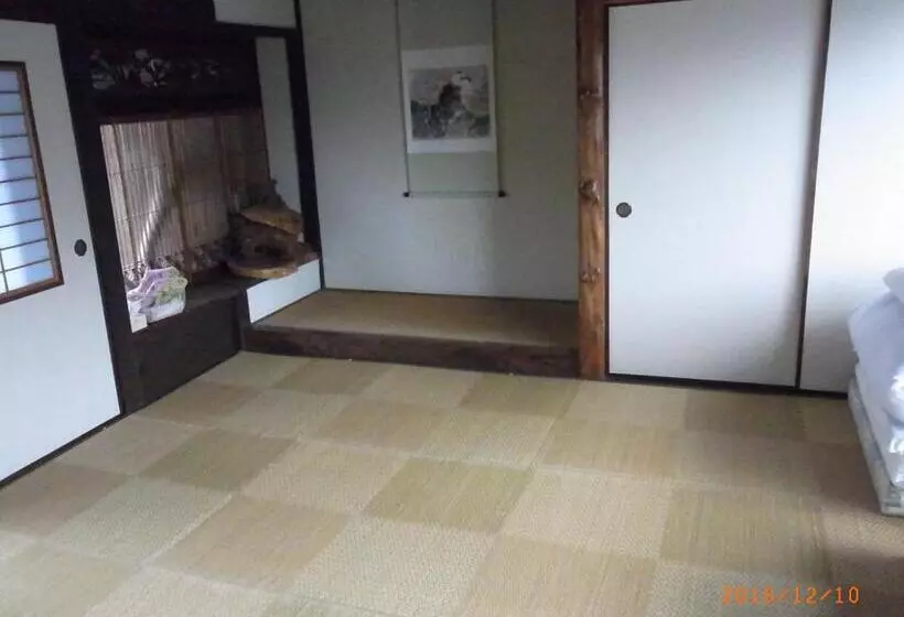 Aamiaismajoitus (B&B) Oyajino Umi