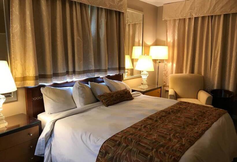 Cardinal Court Motel