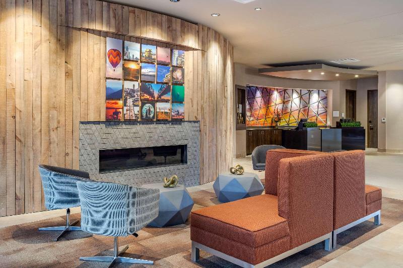 Cambria Hotel Omaha Downtown