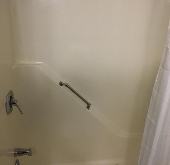 فندق Fairbridge Inn Express Monroe City