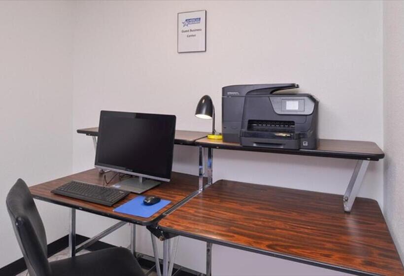 فندق Fairbridge Inn Express Monroe City