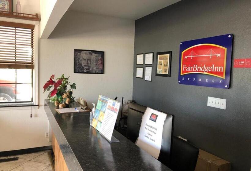 فندق Fairbridge Inn Express Monroe City