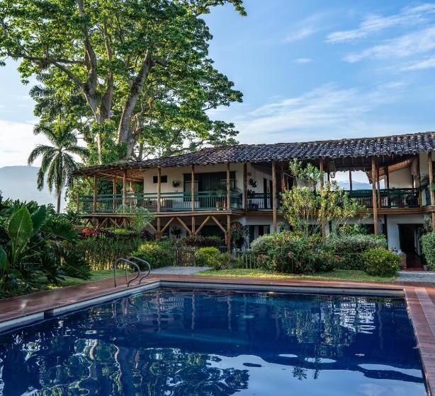 Отель Hacienda Bambusa