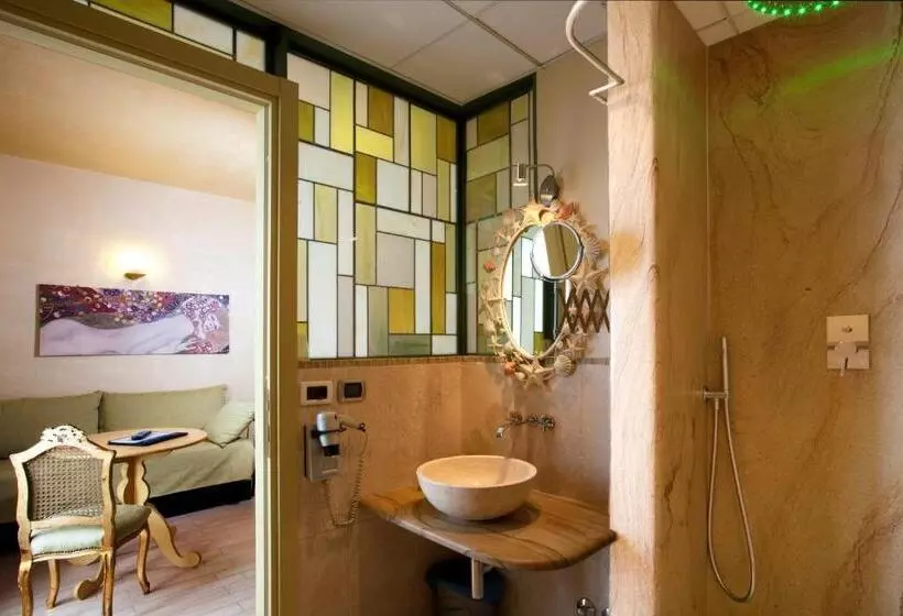 Hotelli Jasmin Charme