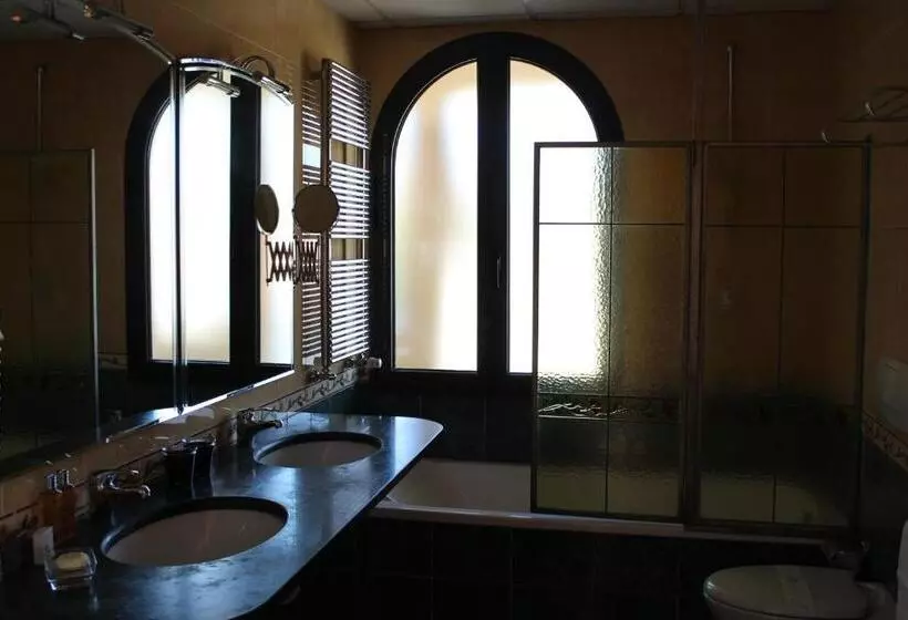 Hotelli Jasmin Charme