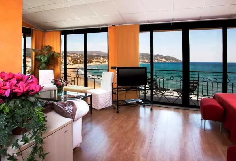 Hotelli Jasmin Charme