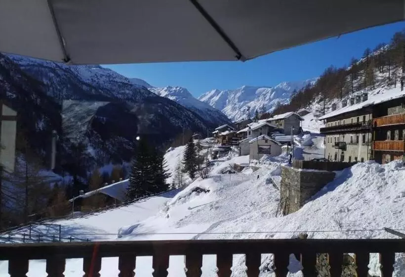 Hotelli & Restaurant Perret   Mountain People