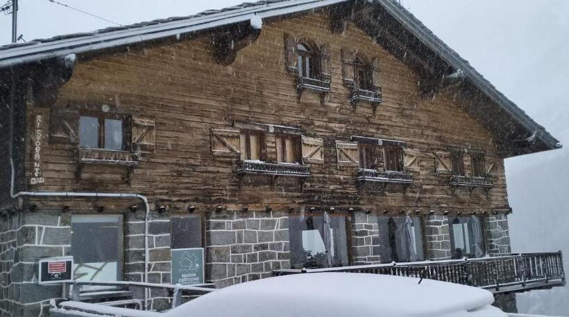 Отель & Restaurant Perret   Mountain People