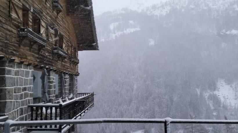 Отель & Restaurant Perret   Mountain People