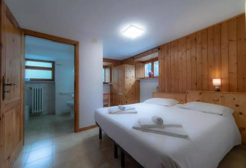 Hotelli & Restaurant Perret   Mountain People