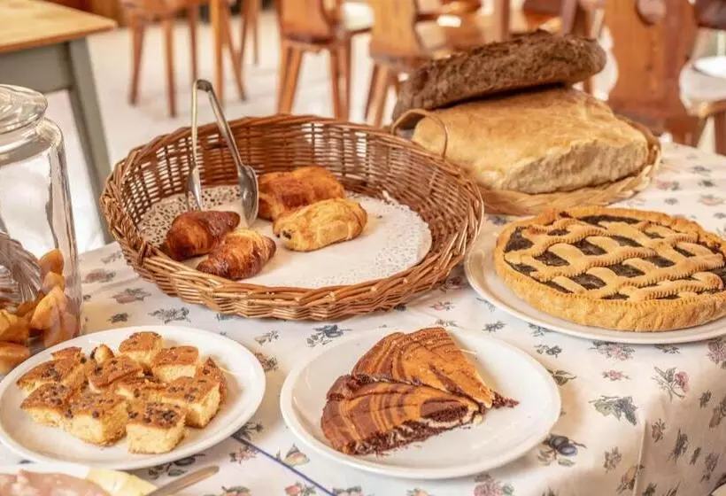 Hotelli & Restaurant Perret   Mountain People