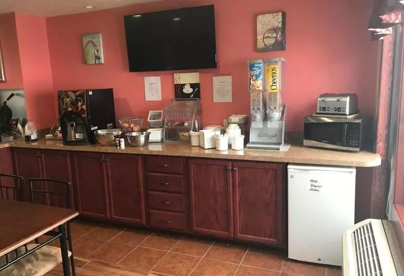 Motelli Heartland Hotel & Suites