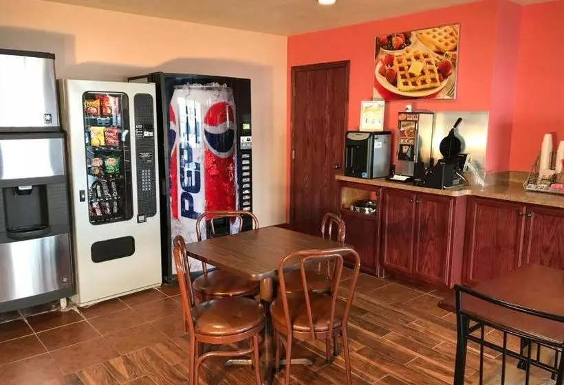 Motelli Heartland Hotel & Suites