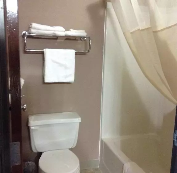 Motelli Heartland Hotel & Suites