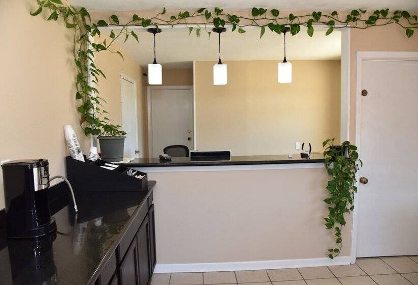 فندق على الطريق Van Inn