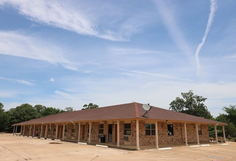 فندق على الطريق Van Inn