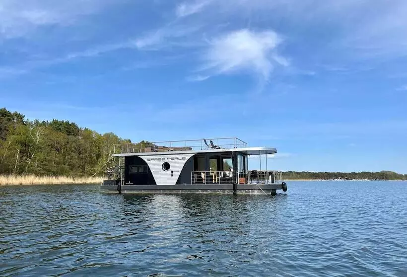 Hotelli Houseboat On The Dahme, Wildau