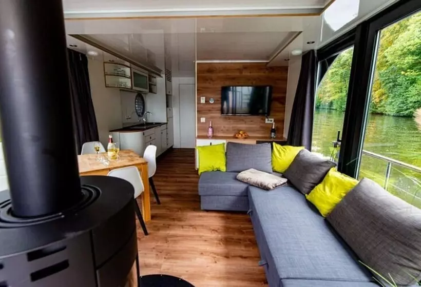 Hotelli Houseboat On The Dahme, Wildau
