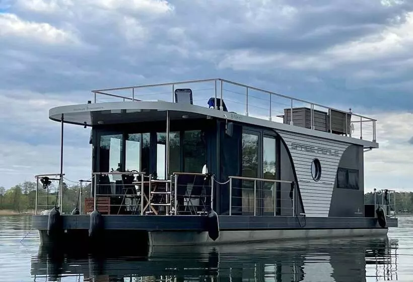 Hotelli Houseboat On The Dahme, Wildau