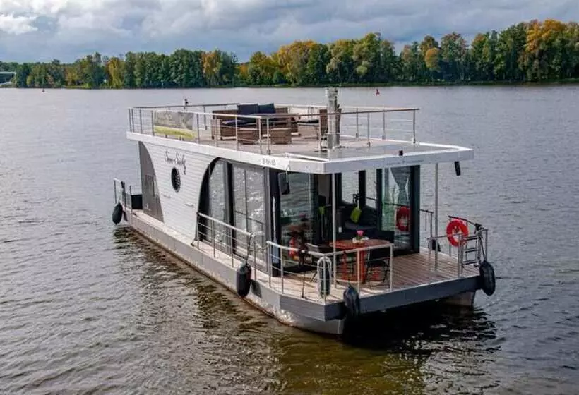 Hotelli Houseboat On The Dahme, Wildau
