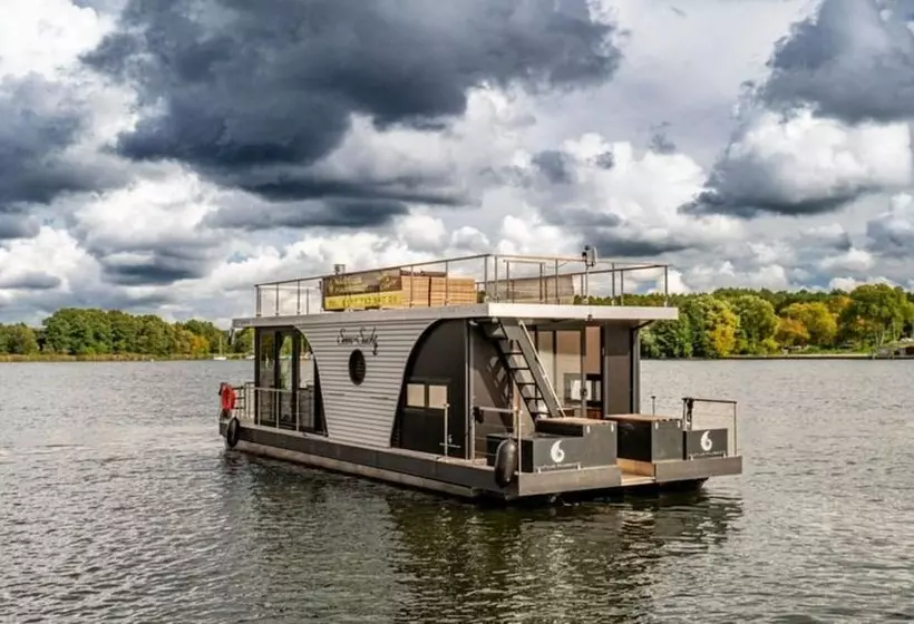 Hotelli Houseboat On The Dahme, Wildau