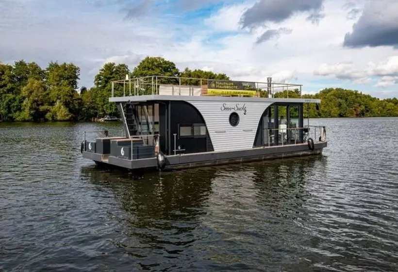 Hotelli Houseboat On The Dahme, Wildau
